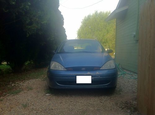 2001 ford focus se sedan 4-door 2.0l