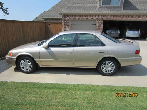 2000 toyota camry ce sedan 4-door 2.2l