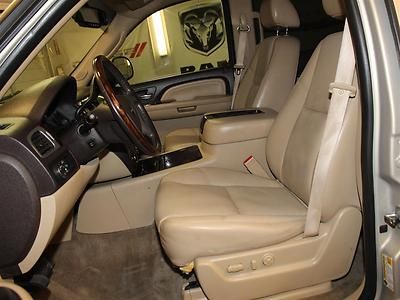 Leather Roof Rack 3rd Row MP3 SIRIUS XM DVD OnStar Camera Sunroof Navigation, image 15