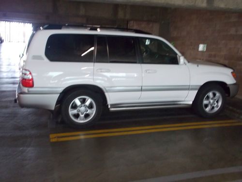 2004 toyota land cruiser base sport utility 4-door 4.7l