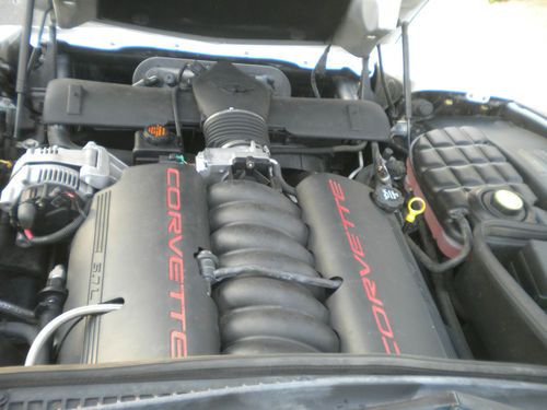 2003 corvette convertible silver 50th anniversary edition, image 2