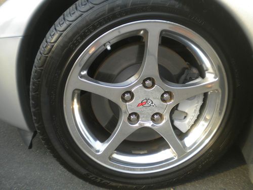 2003 corvette convertible silver 50th anniversary edition, image 17