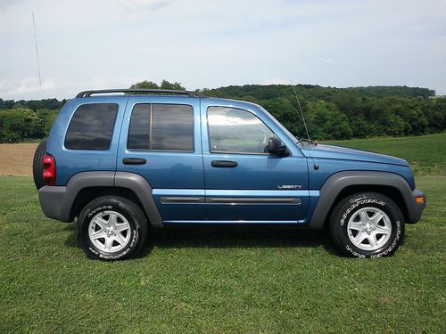 04' jeep liberty 4x4*super sharp*runs excellent*clean