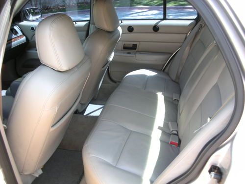 2006 Ford Crown Victoria LX Sedan 4.6L / Not Police Car, US $7,450.00, image 19