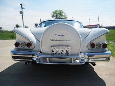 1958 WHITE CHEVY IMPALA, image 3