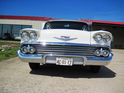 1958 WHITE CHEVY IMPALA, image 7