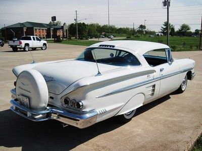 1958 WHITE CHEVY IMPALA, image 8