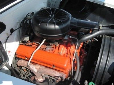 1958 WHITE CHEVY IMPALA, image 26