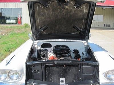 1958 WHITE CHEVY IMPALA, image 28