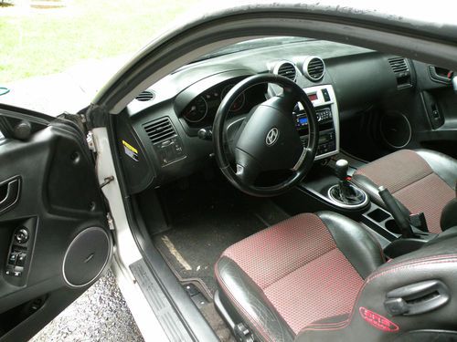 2006 hyundai tiburon gt coupe 2-door 2.7l