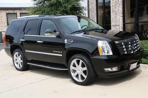 Black raven/ebony,ultra luxury collection,rear dvd,22's,heat/cool seats,1-owner!