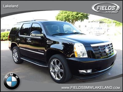 2010 cadillac escalade   29k miles!!!  luxury