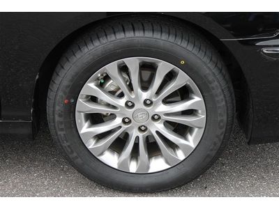 Limited Black w/Leather seats Automatic cruise Memory seats one owner, image 8