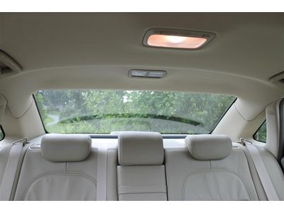 Limited Black w/Leather seats Automatic cruise Memory seats one owner, image 10