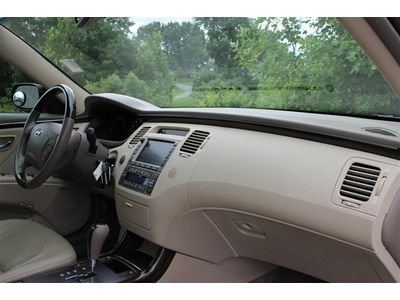 Limited Black w/Leather seats Automatic cruise Memory seats one owner, image 40