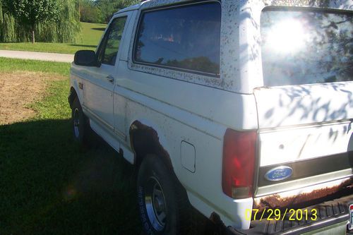 1991 Ford Bronco XLT Sport Utility 2-Door 5.8L, image 2