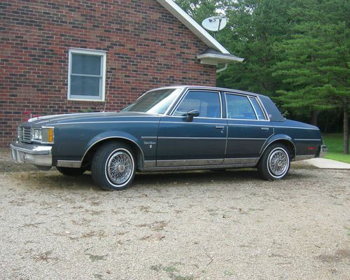 1987 oldsmobile cutlass supreme brougham sedan 4-door 5.0l