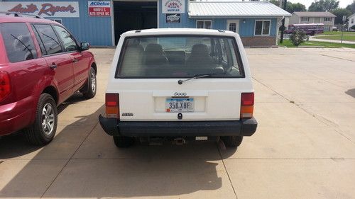 1996 Jeep Cherokee 4.0 4 door,Will not start-Great Condition Otherwise!NEW TIRES, image 5
