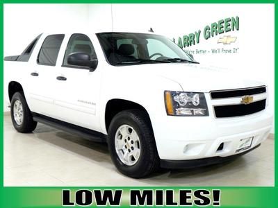 Only 38k low miles! flex fuel 5.3l 4wd automatic tow package cruise we finance