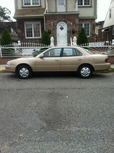 Toyota camry le 1996 no reserve !!!!!!!!!!!!!
