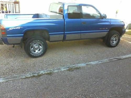 1997 dodge ram 1500 sport 4x4 318 v8 electric blue..good pickup