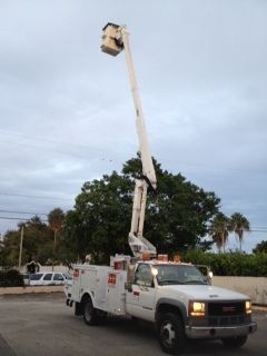 Bucket truck 2002 gmc sierra 40' altec bucket truck