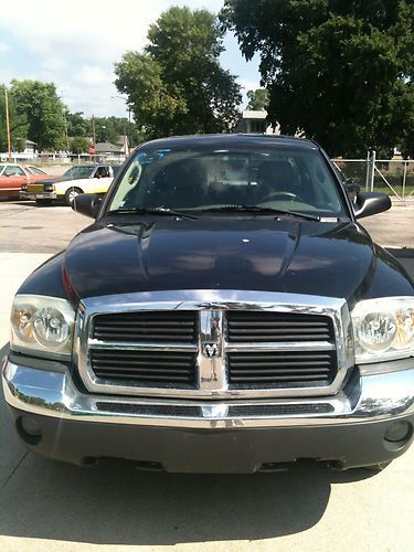 2005 dodge dakota laramie crew cab pickup 4-door 4.7l