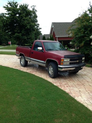 1991 chevrolet silverado  4 wheel drive in great shape mechanically 260k miles