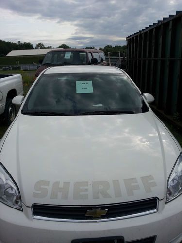 2009 chevy impala - lot #660