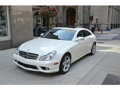 2009 mercedes benz cls550.  diamond white with cashmere beige.