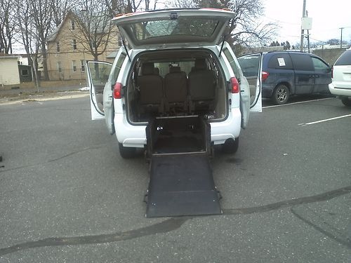 Van wheelchair handicap  ramp toyota sienna le 2008  rear entry