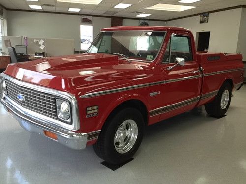 1972 chevrolet cheynne*local trade in*beautiful inside and out*