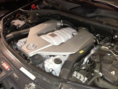 Mercedes benz ml63 with 56,808 miles in impeccable condition