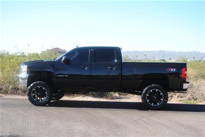 Lifted 2008 chevy silverado 2500hd crew cab 6.0l.....lifted chevy silverado 2500