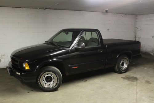 1996 chevy s-10 ** vortec 4.3 l v6 ** ls 5-speed ** ss badging ** 2wd s10