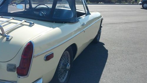 1968 MGB. Fresh sympathetic restoration. Solid low ownership car., image 6