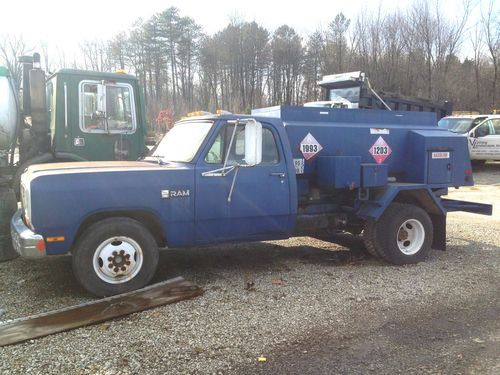 1989 dodge ram 350 1 ton fuel truck tanker gas &amp; diesel 2 tanks 2 pumps 600 gal