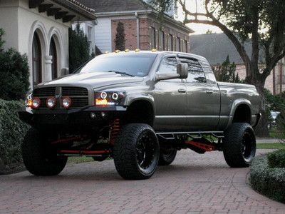 2500 mega cab (show truck) lifted! 1 of kind...