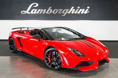 Rare performante! + nav + rr camera + homelink + carbon fiber + large rr wing
