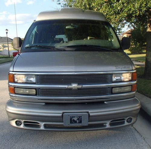 2002 custom chevrolet express 1500 high top conversion van explorer limited se