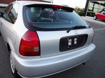 AUTOMATIC CLEAN CARFAX WARRANTY DEALER INSPECTED, image 8