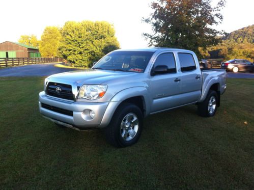 2006 toyota tacoma base crew cab pickup 4-door 4.0l