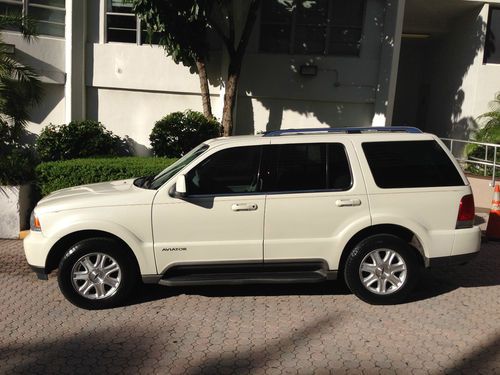 2004 lincoln aviator base sport utility 4-door 4.6l third row leather 46k miles!