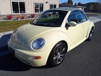 2005 yellow gl! auto.
convertible. leather.