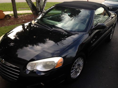 2005 chrysler sebring touring convertible 2-door 2.7l