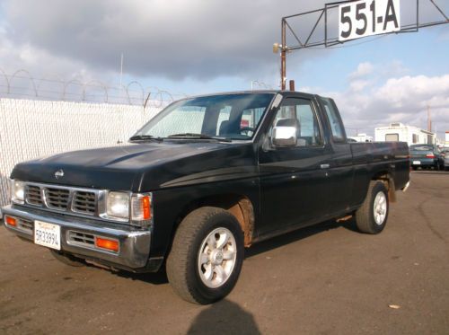 1997 nissan pick up, no reserve