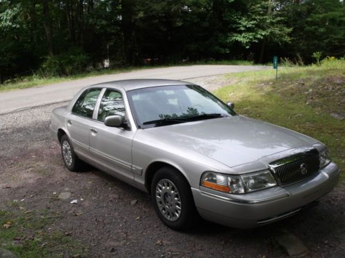 2003 mercury grand marquis gs sedan 4-door 4.6l