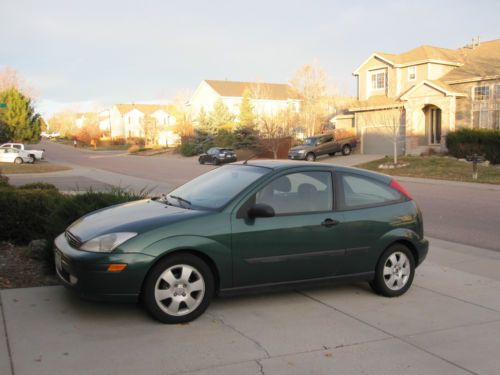 2001 ford focus zx3 excellent condition