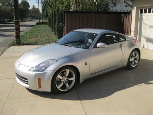 2008 nissan 350z &#034;enthusiast&#034; coupe 2-door 3.5l**12,352 actual miles**one owner
