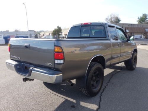 TOYOTA TUNDRA 4WD SR5 CREW CAB 4 DOORS V6 5-SPEED MANUAL SERVICED NO RESERVE, image 6